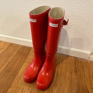 Hunter Women’s Original Tall Gloss Rain Boots - Hunter Red